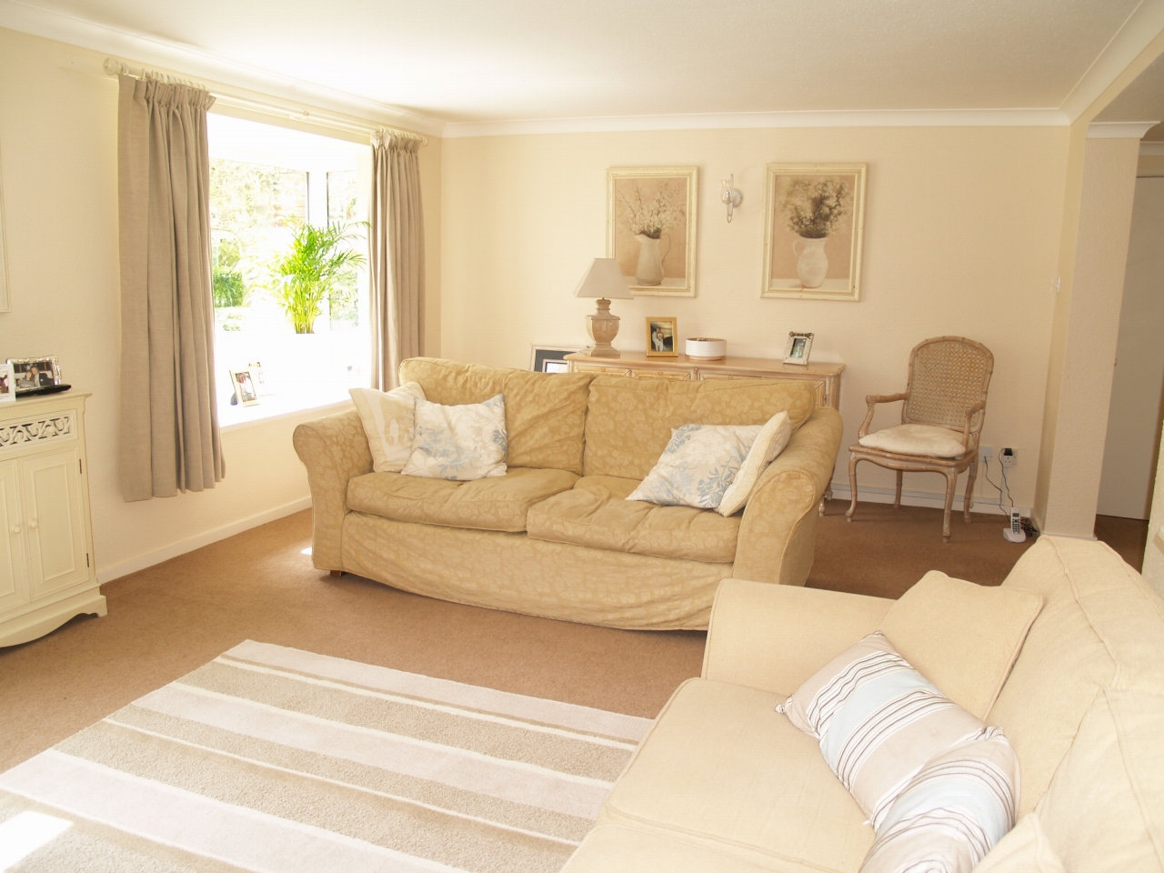 2 bedroom ground floor apartment SSTC in Solihull - photograph 3.