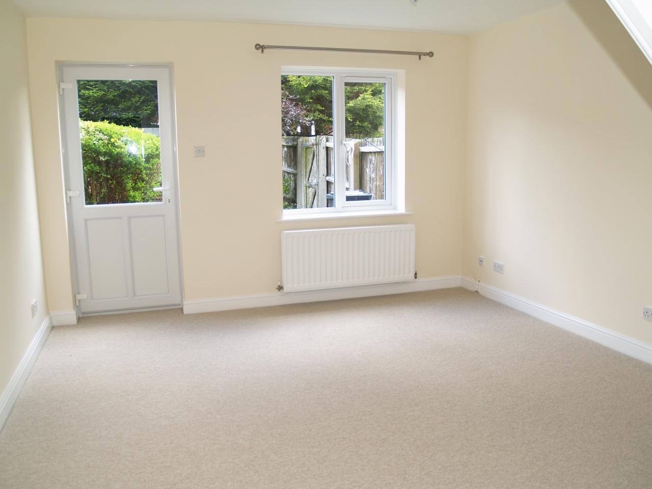 2 bedroom end terraced house Application Made in Solihull - photograph 3.