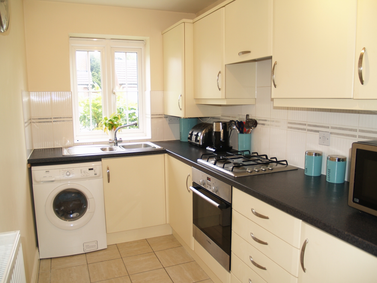 2 bedroom semi detached house SSTC in Birmingham - photograph 4.