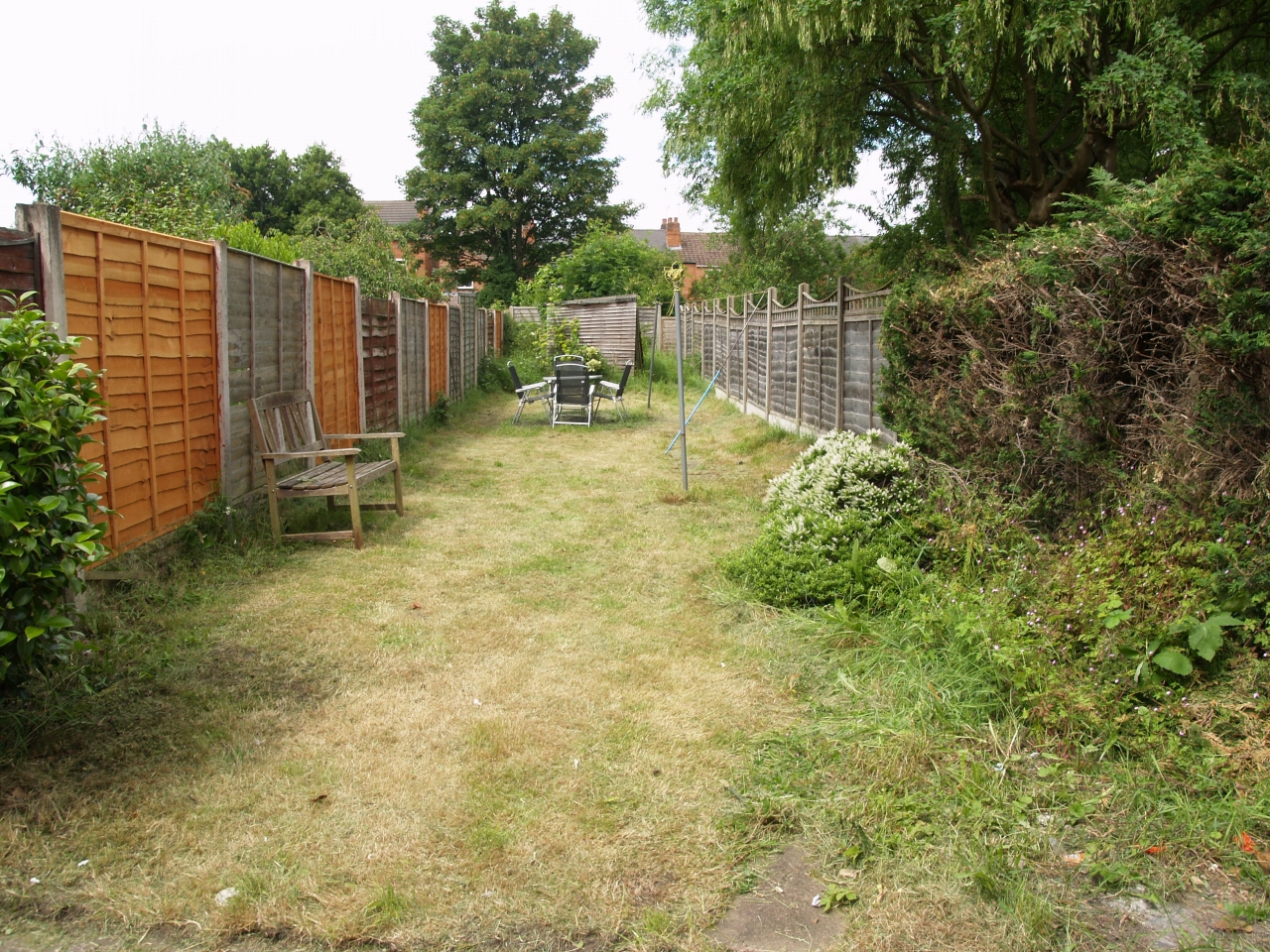 3 bedroom mid terraced house SSTC in Birmingham - photograph 2.