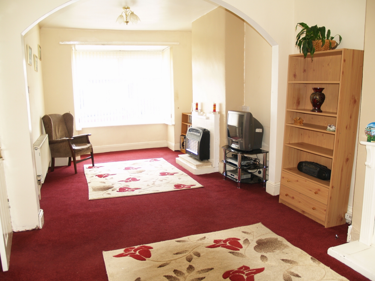 3 bedroom mid terraced house SSTC in Birmingham - photograph 3.