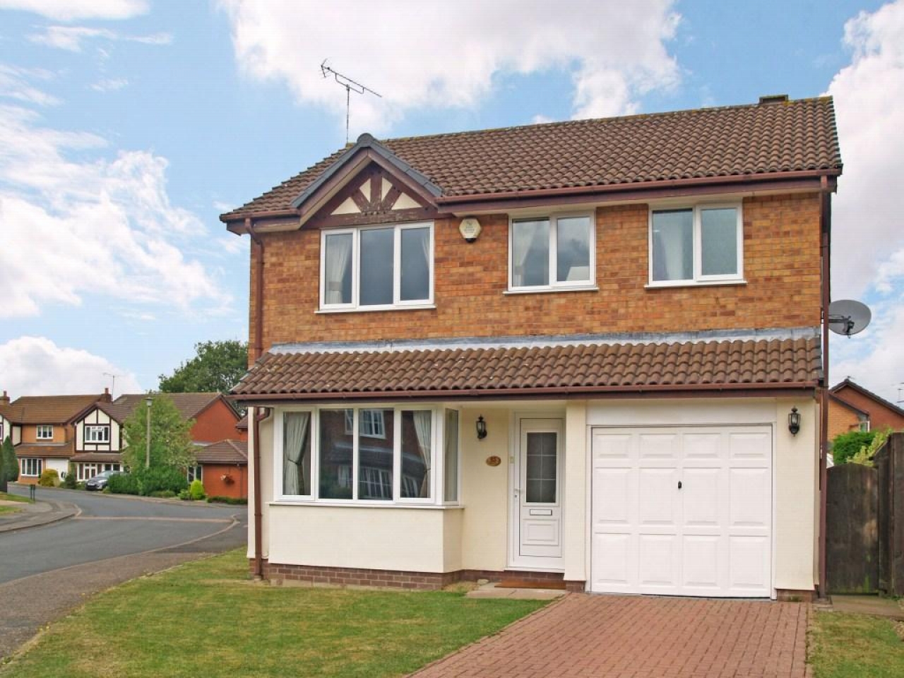 4 bedroom detached house SSTC in Solihull - Main Image.