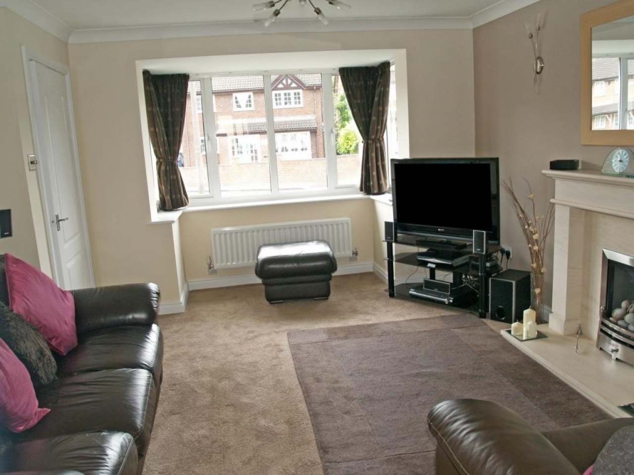 4 bedroom detached house SSTC in Solihull - photograph 3.