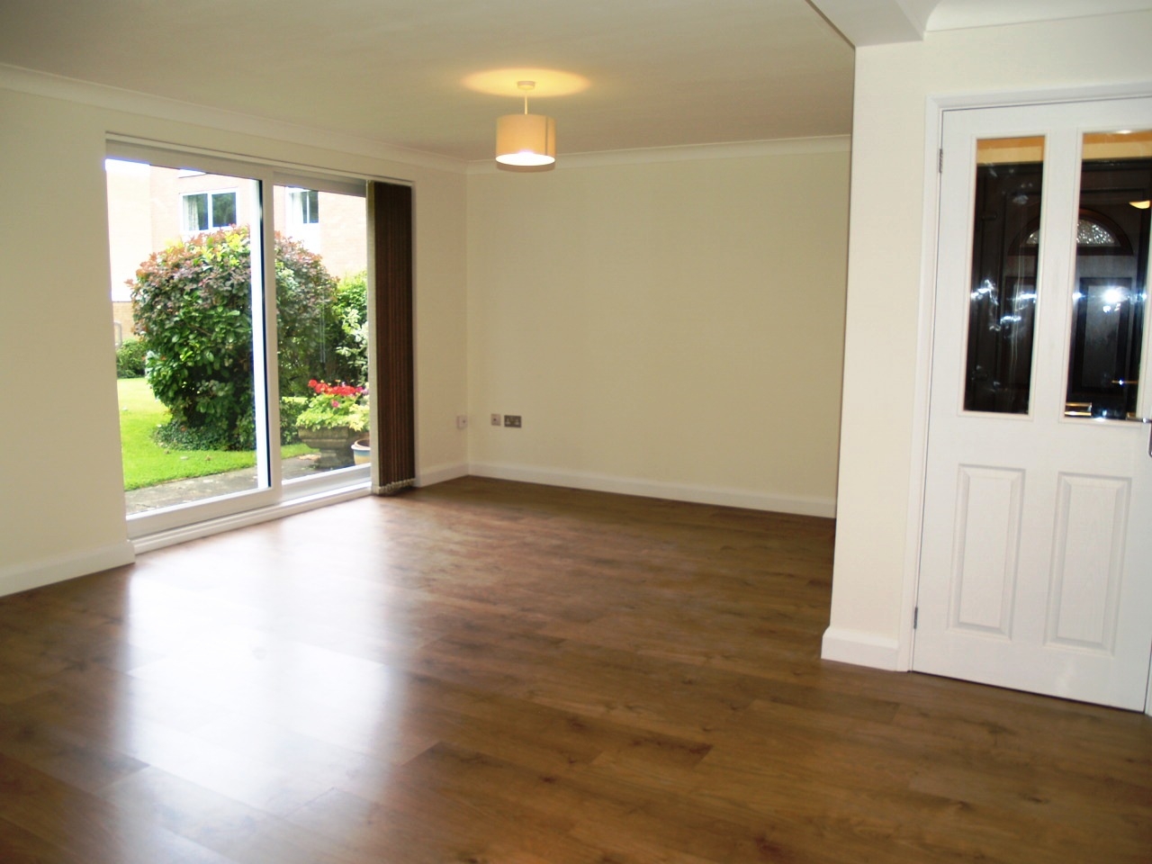 2 bedroom ground floor apartment Application Made in Solihull - photograph 4.