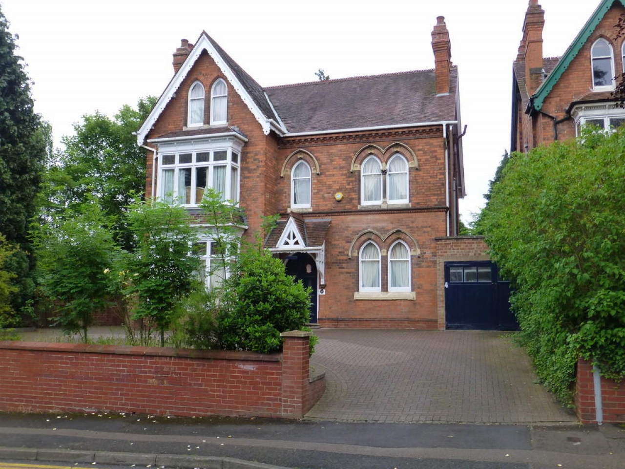 5 bedroom detached house SSTC in Solihull - photograph 1.