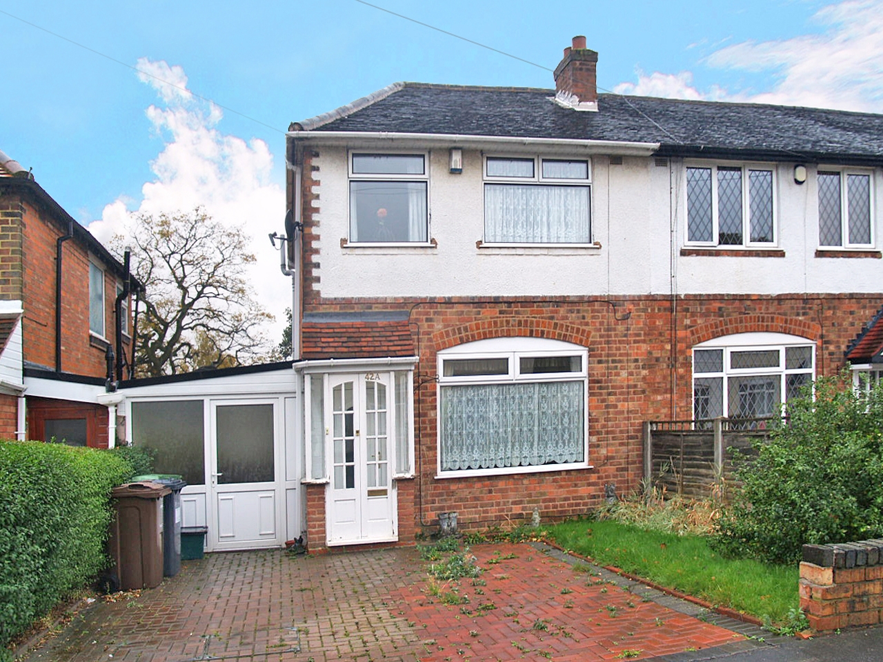 3 bedroom semi detached house SSTC in Solihull - photograph 1.