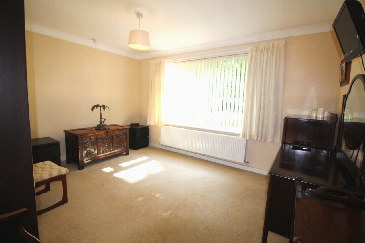 2 bedroom ground floor apartment SSTC in Solihull - photograph 8.