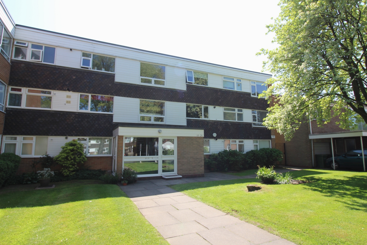 2 bedroom ground floor apartment SSTC in Solihull - photograph 1.