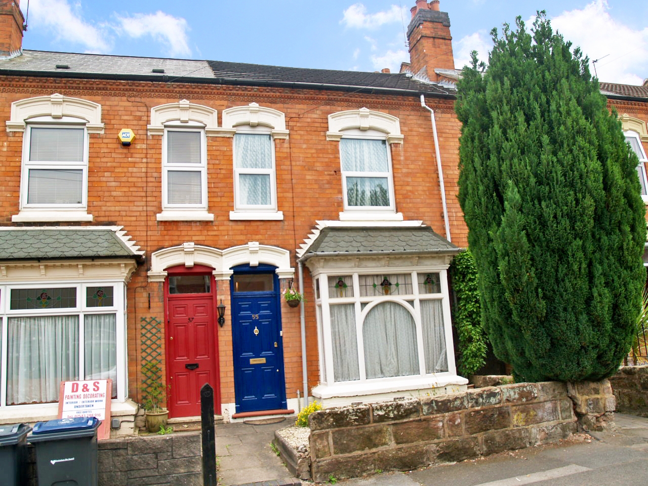 3 bedroom mid terraced house SSTC in Birmingham - photograph 1.