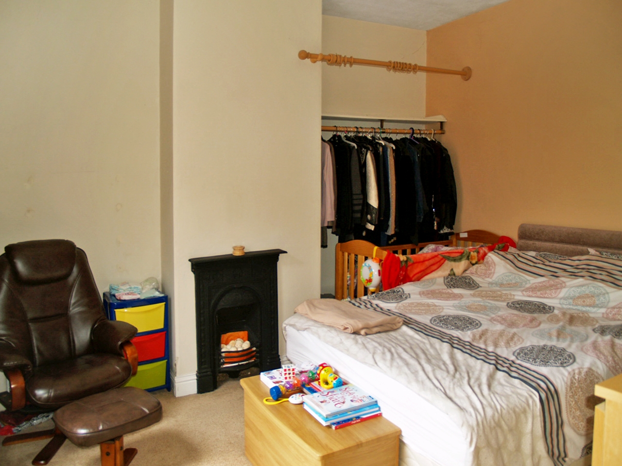 3 bedroom mid terraced house SSTC in Birmingham - photograph 7.