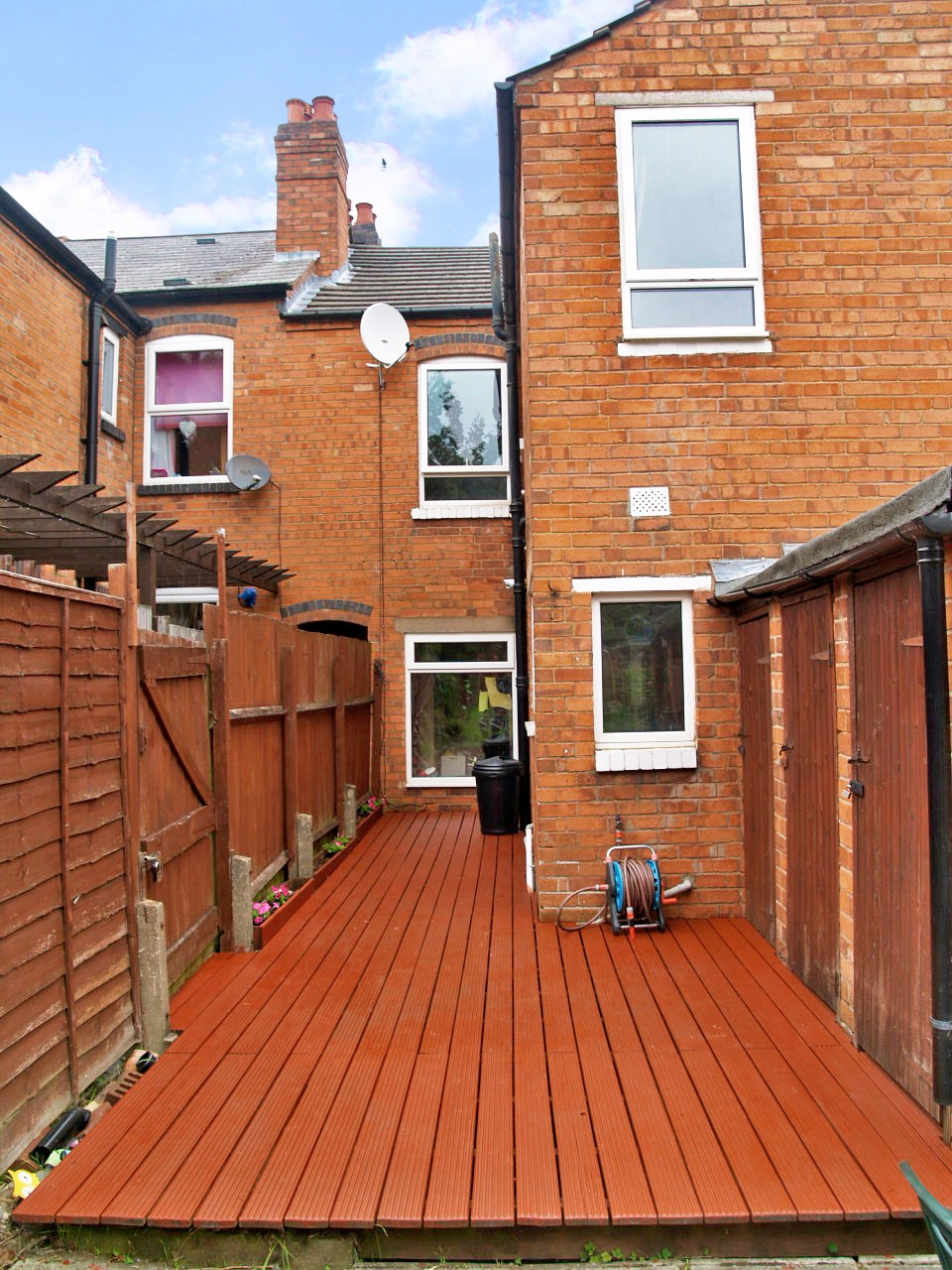 3 bedroom mid terraced house SSTC in Birmingham - photograph 8.