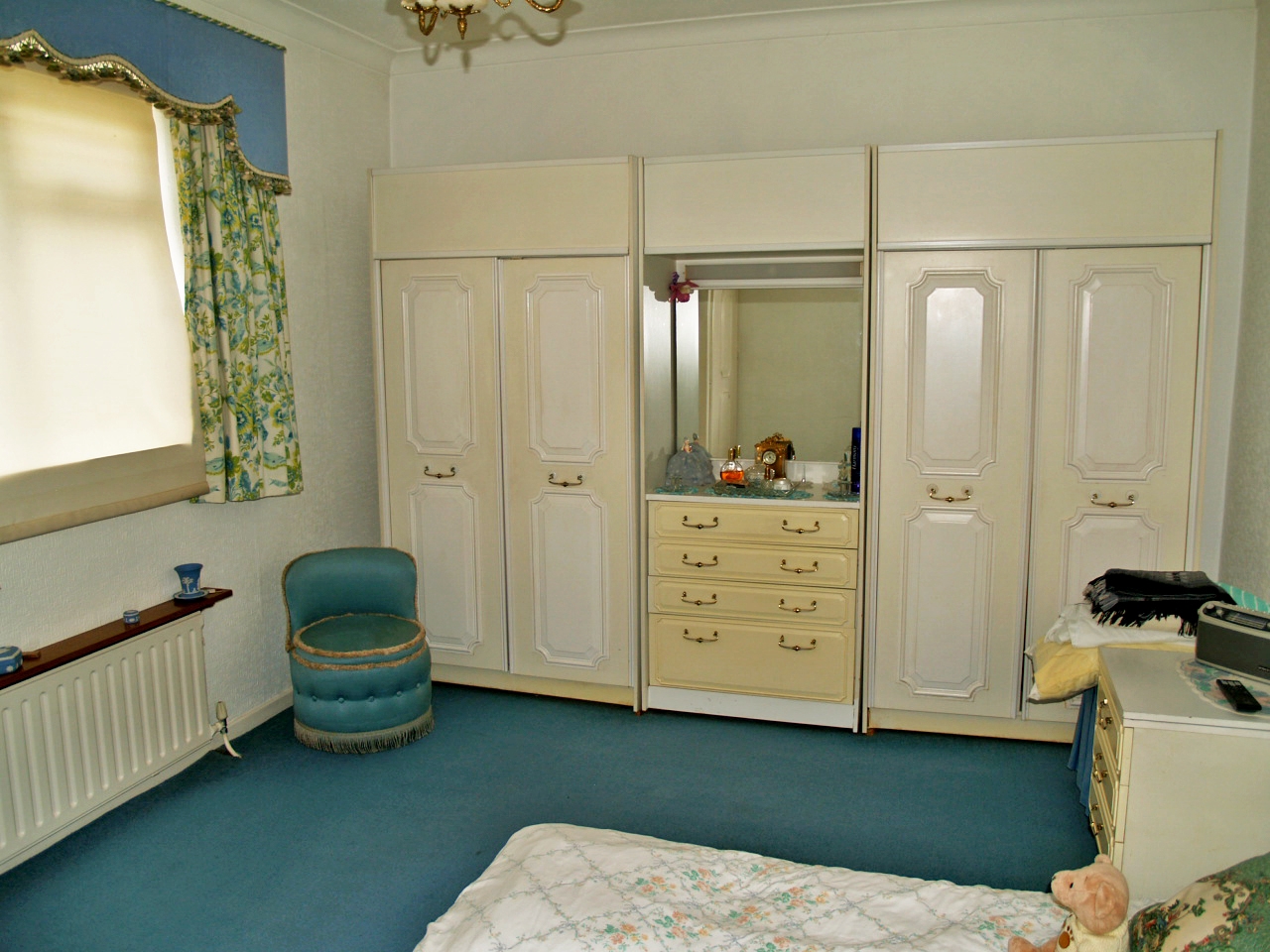 2 bedroom detached bungalow SSTC in Birmingham - photograph 8.