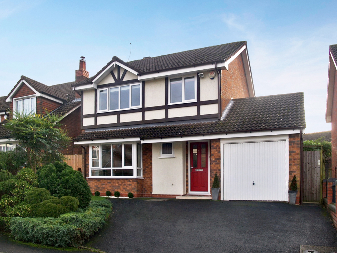 4 bedroom detached house SSTC in Solihull - Main Image.