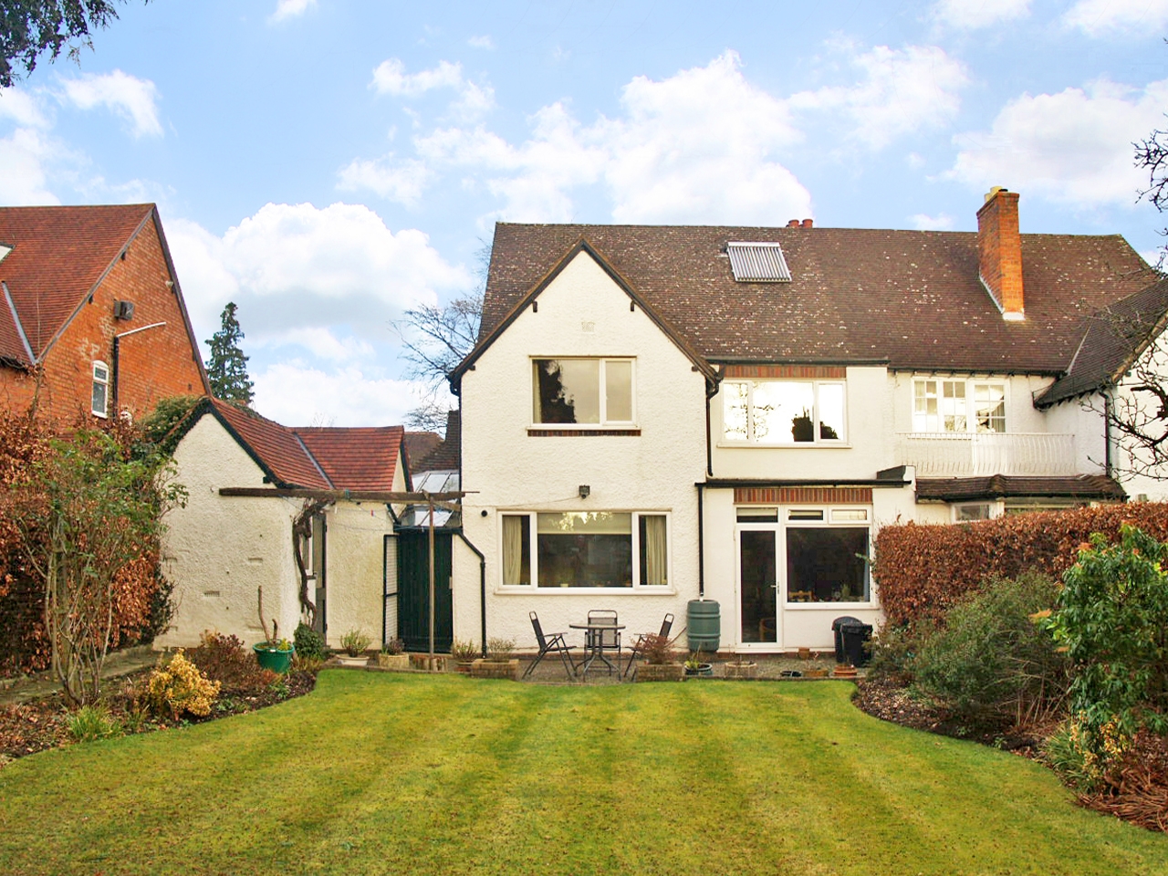 4 bedroom semi detached house SSTC in Solihull - photograph 9.