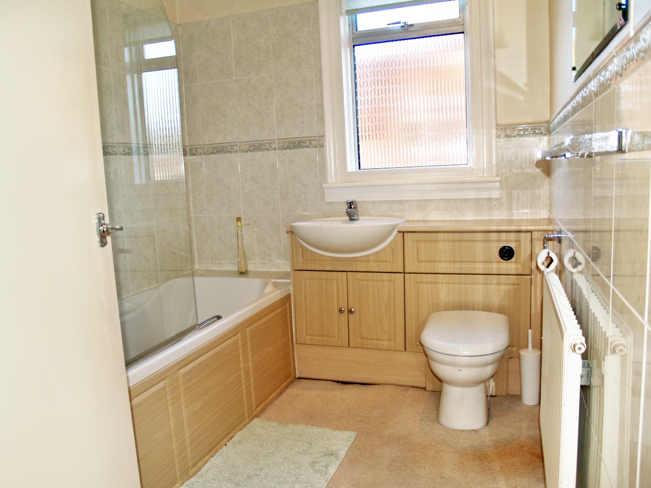 4 bedroom semi detached house SSTC in Solihull - photograph 11.