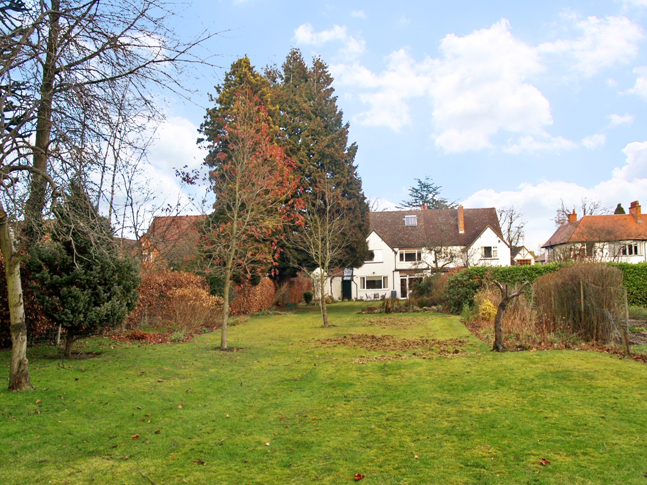 4 bedroom semi detached house SSTC in Solihull - photograph 12.