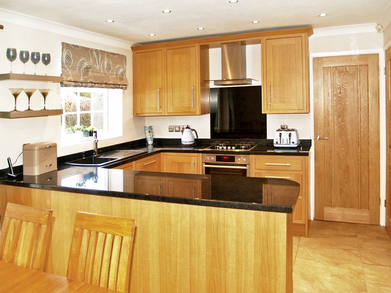 4 bedroom detached house SSTC in Solihull - photograph 4.