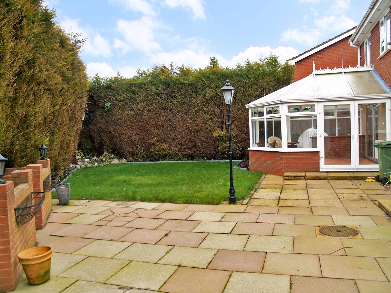 6 bedroom detached house SSTC in Solihull - photograph 16.