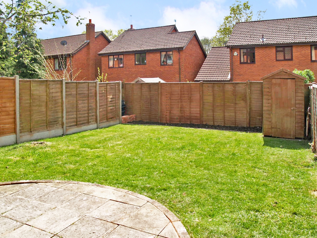 3 bedroom semi detached house SSTC in Solihull - photograph 11.