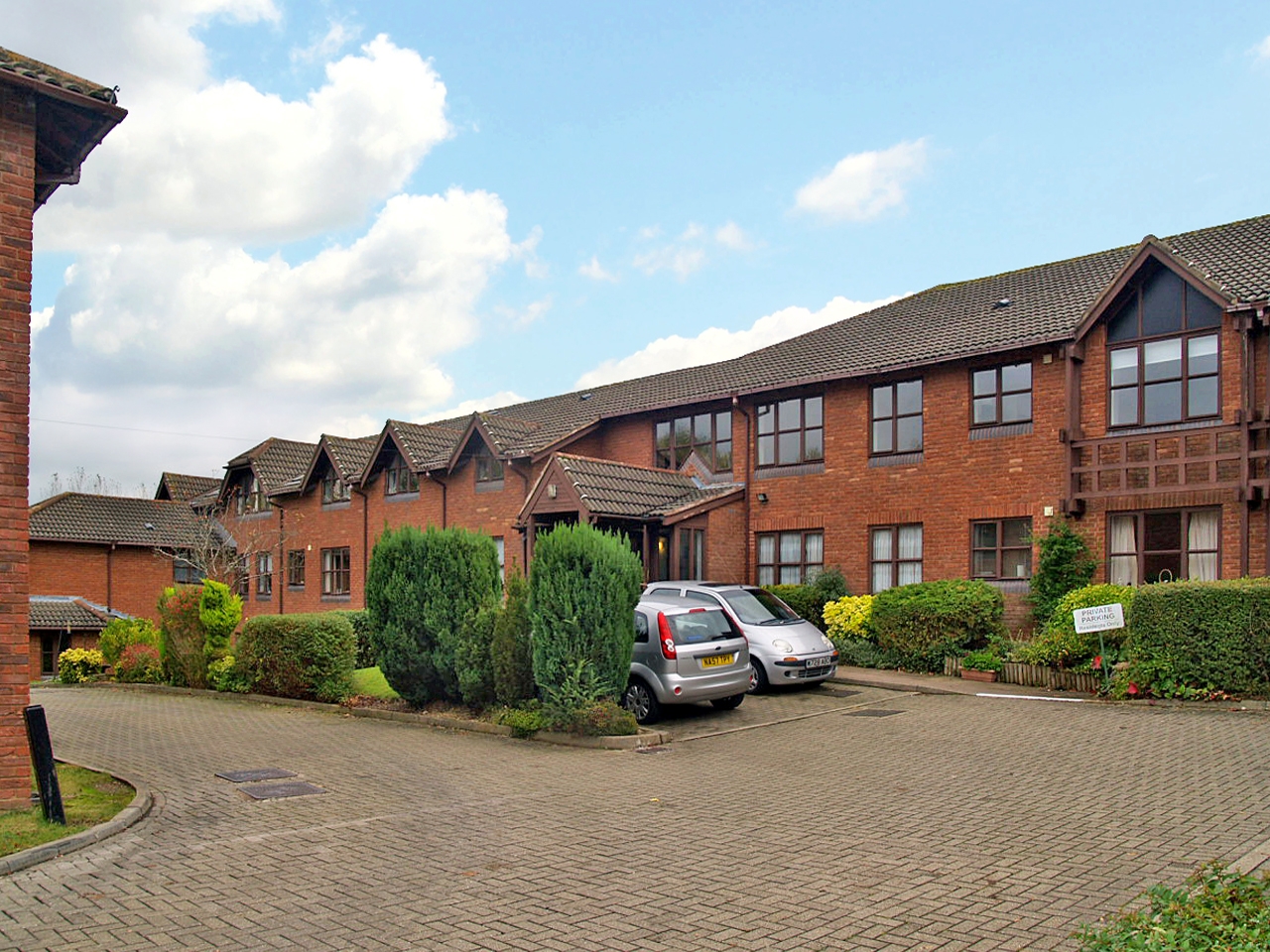 2 bedroom apartment SSTC in Solihull - photograph 1.