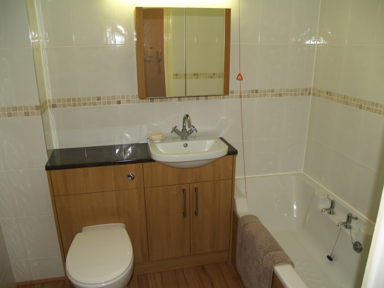 2 bedroom apartment SSTC in Solihull - photograph 8.