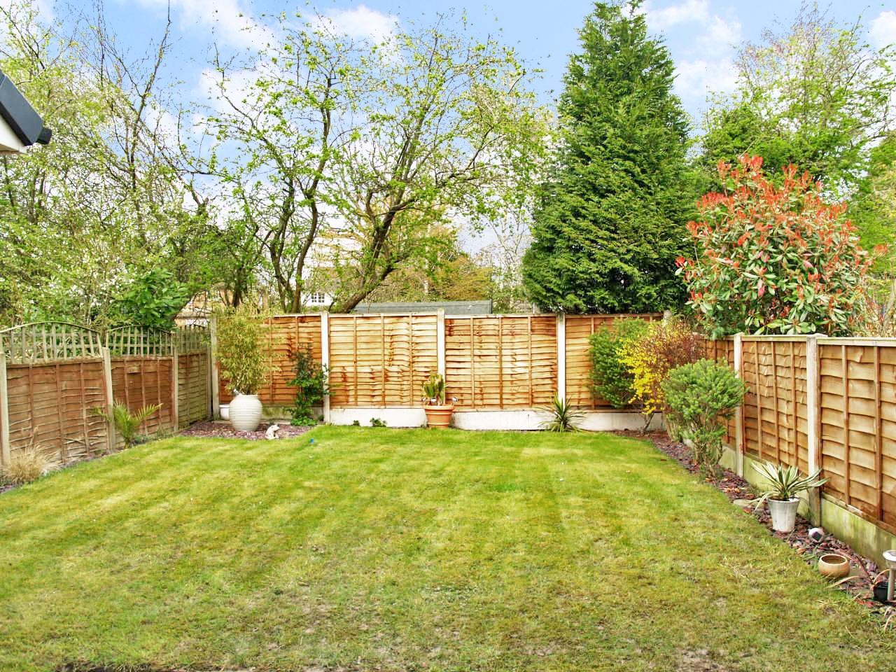 3 bedroom semi detached house SSTC in Solihull - photograph 5.