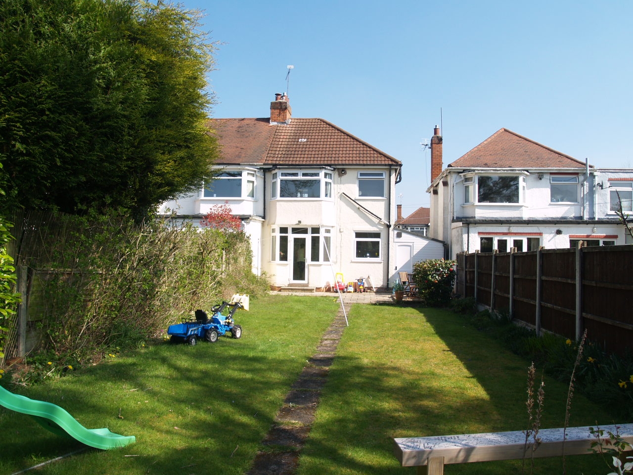 3 bedroom semi detached house SSTC in Solihull - photograph 12.