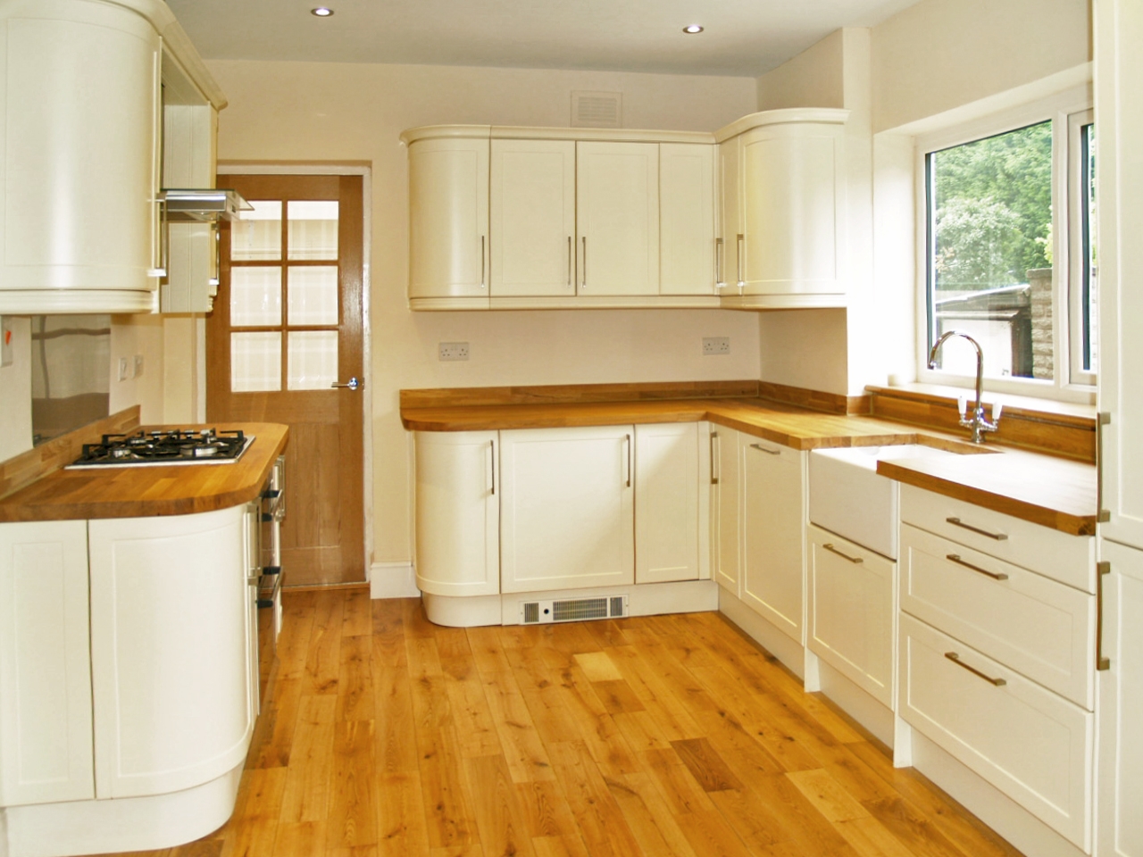 4 bedroom detached house SSTC in Solihull - photograph 5.