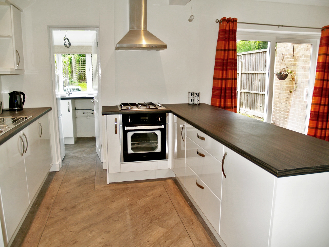 3 bedroom semi detached house SSTC in Solihull - photograph 7.