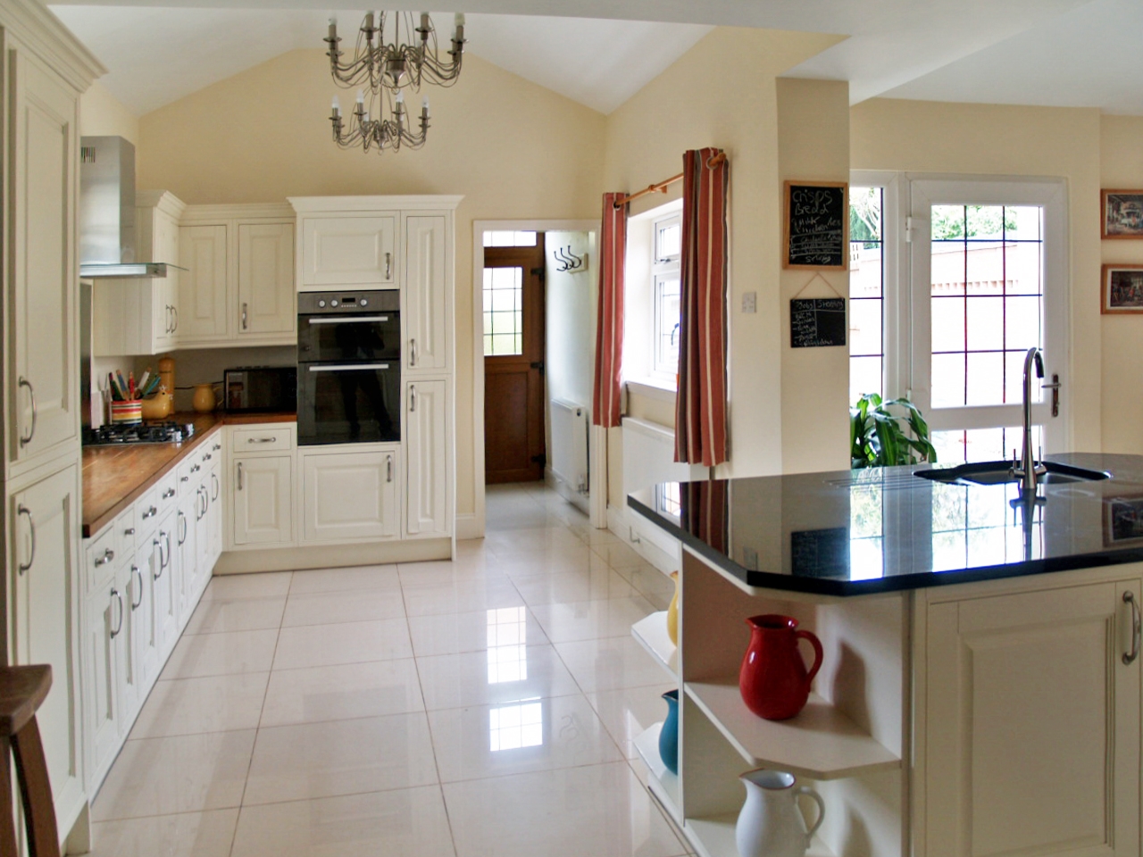 4 bedroom detached house SSTC in Solihull - photograph 7.