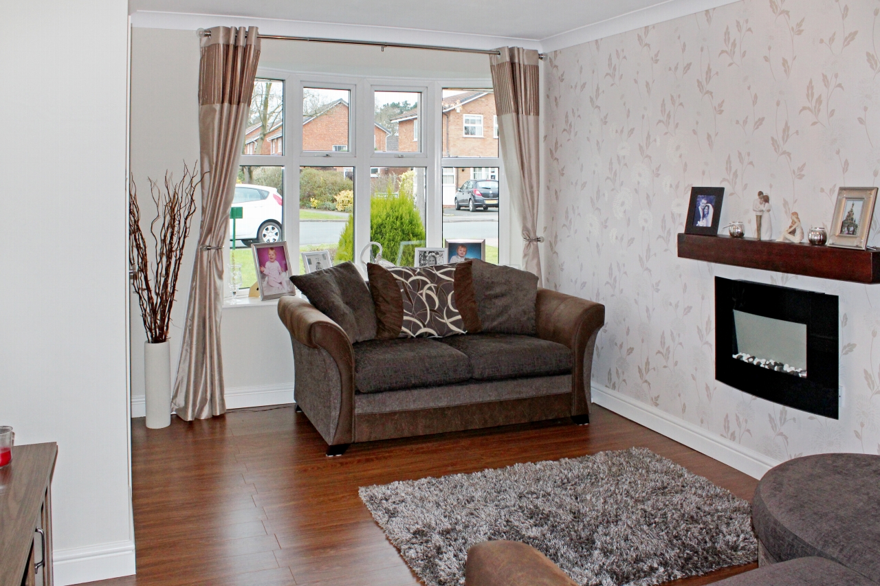 3 bedroom semi detached house SSTC in Solihull - photograph 2.