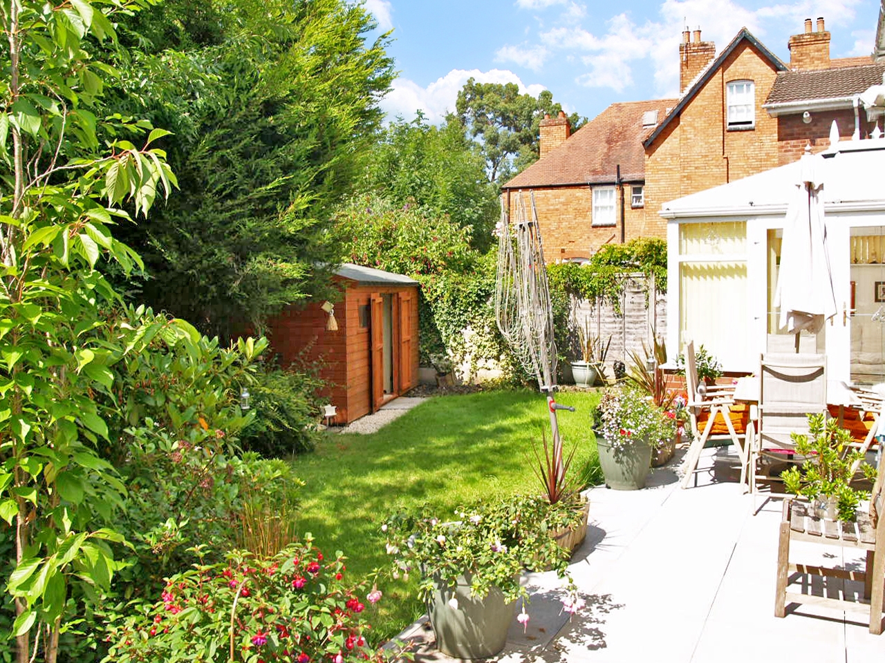 4 bedroom detached house SSTC in Solihull - photograph 11.