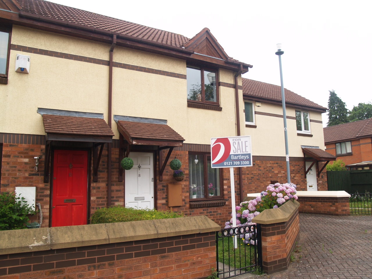 2 bedroom end terraced house SSTC in Birmingham - photograph 1.