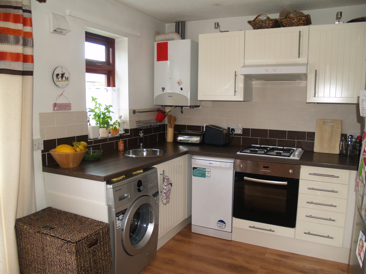 2 bedroom end terraced house SSTC in Birmingham - photograph 4.