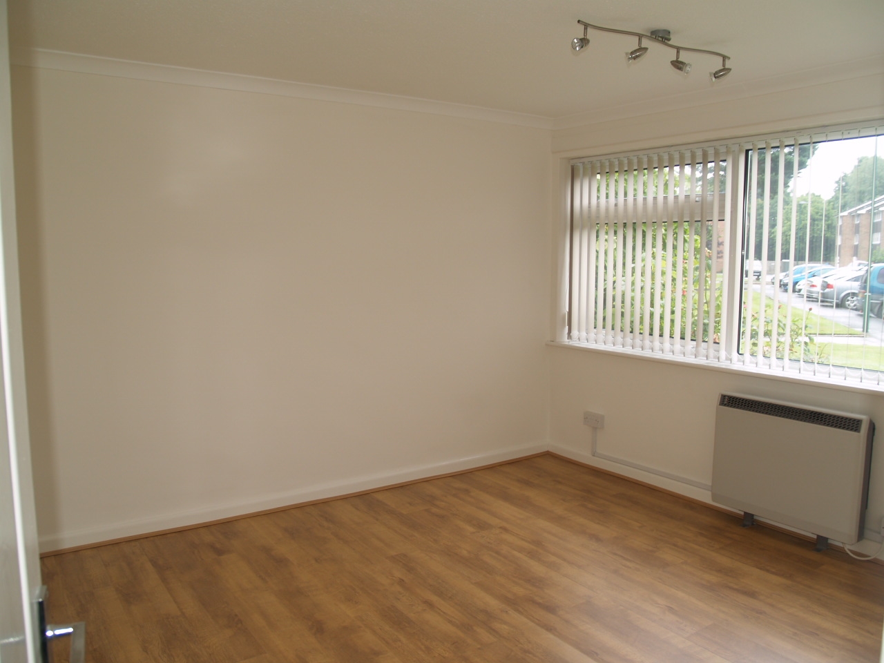 2 bedroom ground floor apartment Application Made in Solihull - photograph 5.