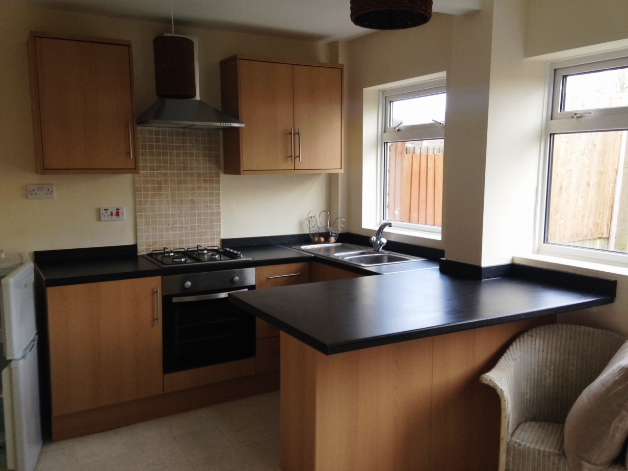 2 bedroom mid terraced house SSTC in Birmingham - photograph 3.