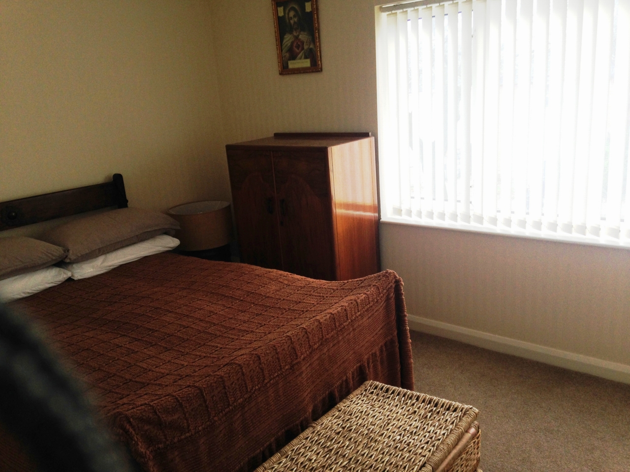 2 bedroom mid terraced house SSTC in Birmingham - photograph 5.