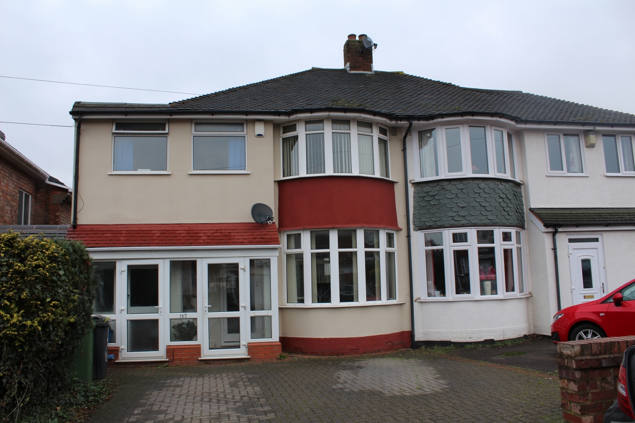 3 bedroom semi detached house SSTC in Solihull - photograph 1.