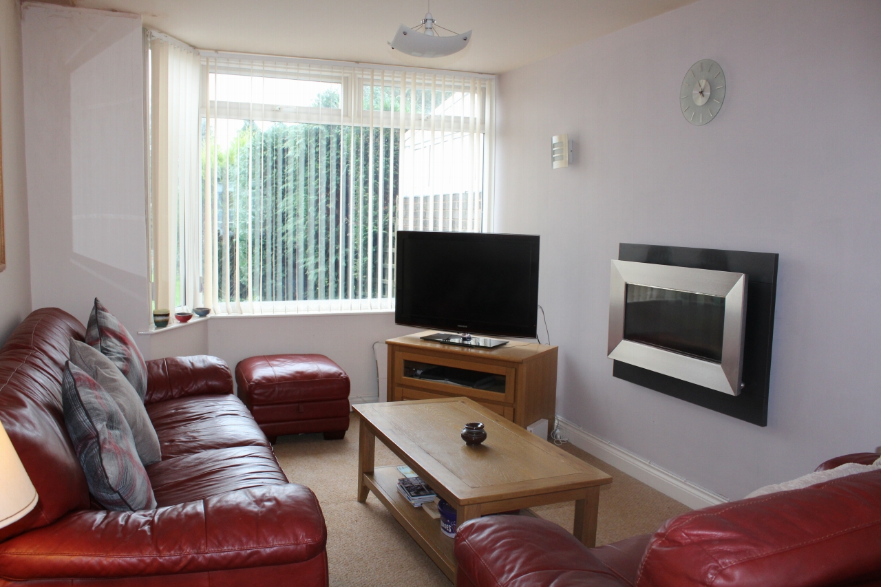 3 bedroom semi detached house SSTC in Solihull - photograph 2.