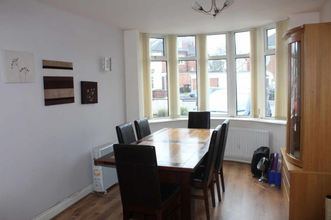 3 bedroom semi detached house SSTC in Solihull - photograph 6.