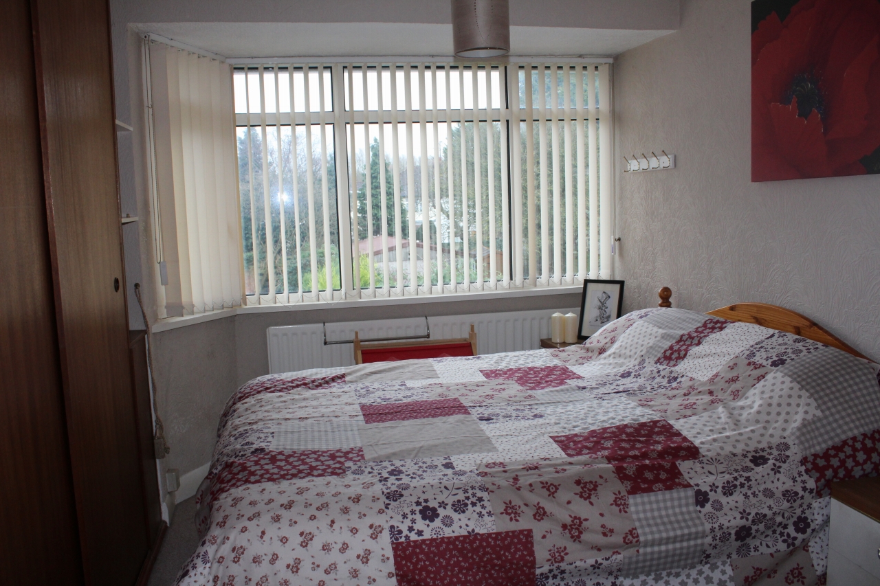 3 bedroom semi detached house SSTC in Solihull - photograph 8.