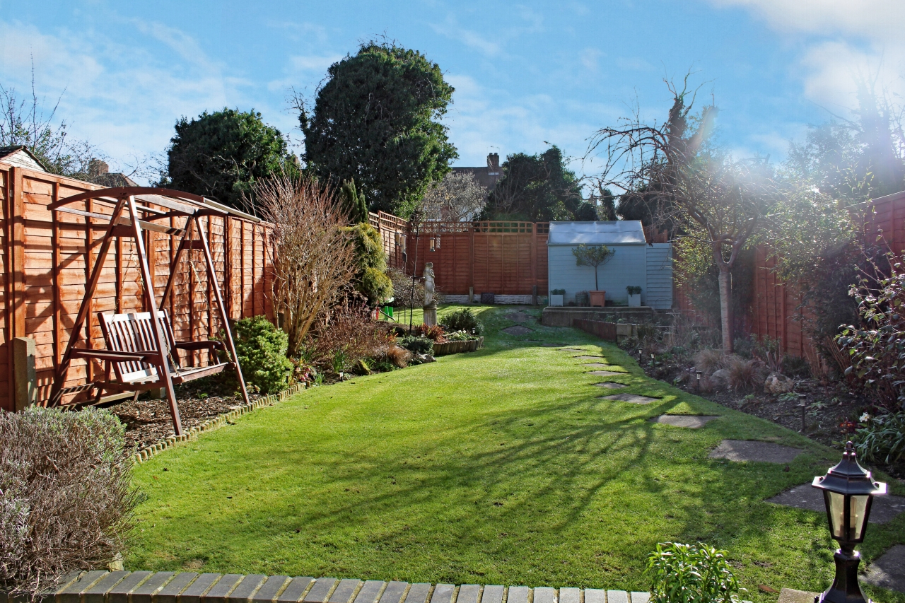 3 bedroom semi detached house SSTC in Solihull - photograph 4.