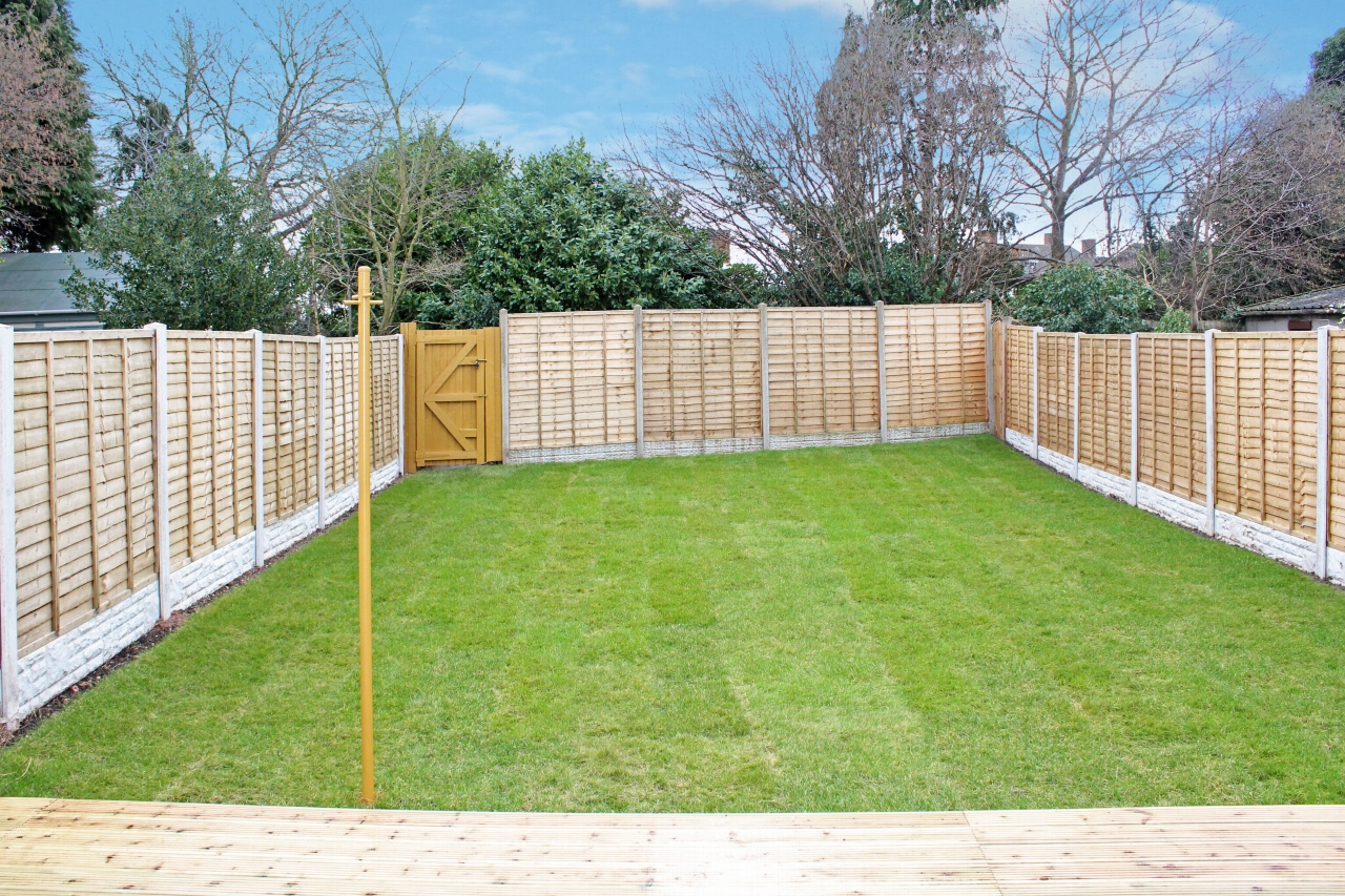 3 bedroom semi detached house SSTC in Solihull - photograph 13.