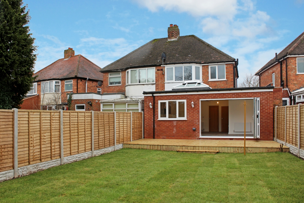 3 bedroom semi detached house SSTC in Solihull - photograph 14.