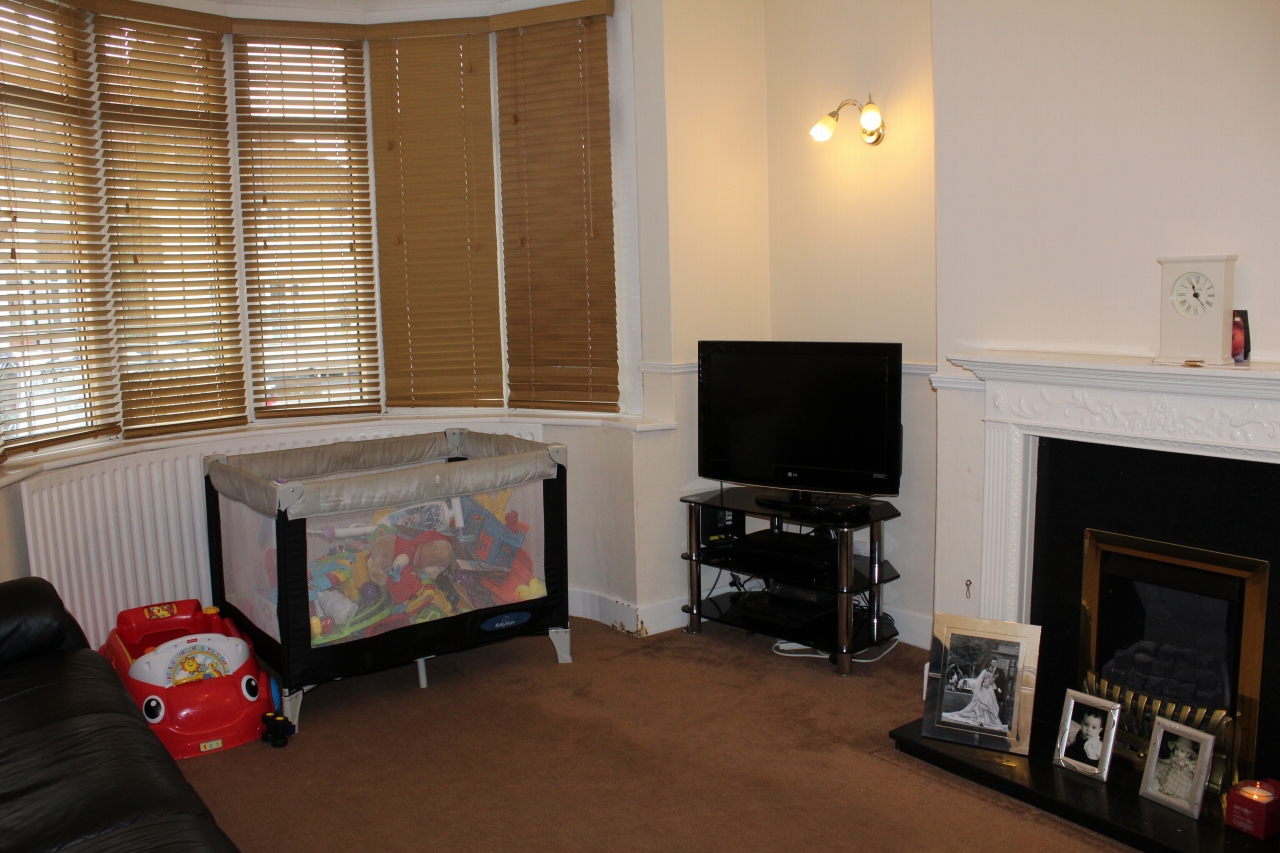 3 bedroom semi detached house SSTC in Birmingham - photograph 2.