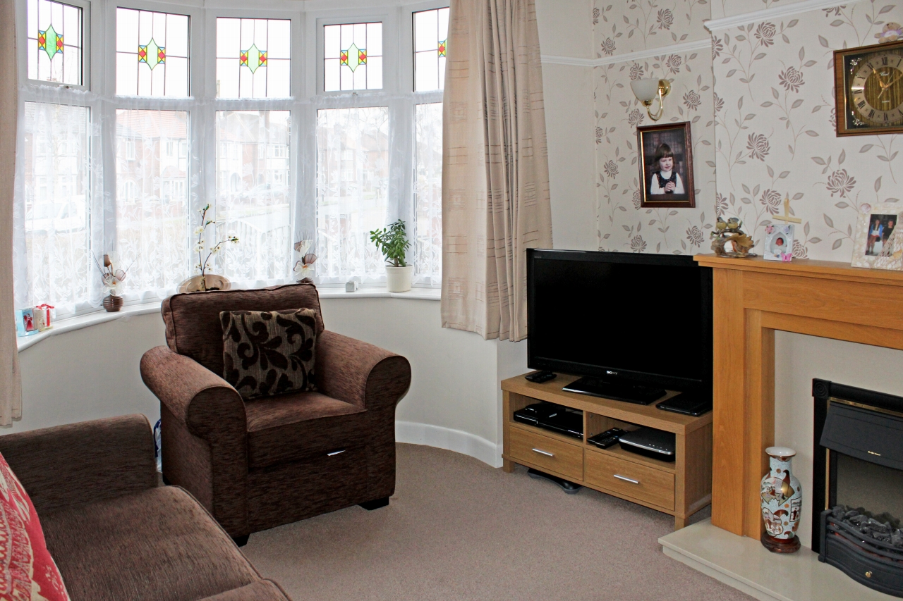 3 bedroom semi detached house SSTC in Birmingham - photograph 2.