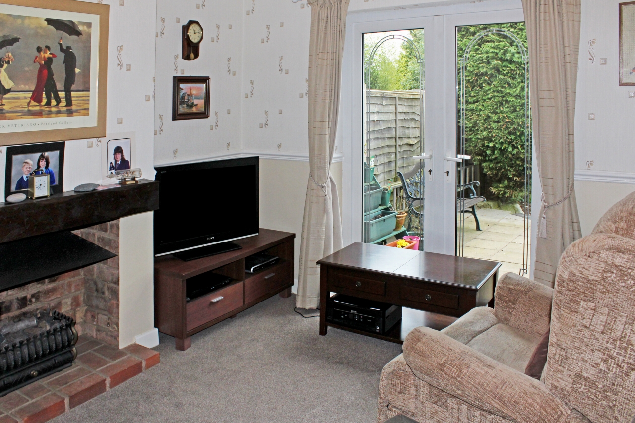 3 bedroom semi detached house SSTC in Birmingham - photograph 3.