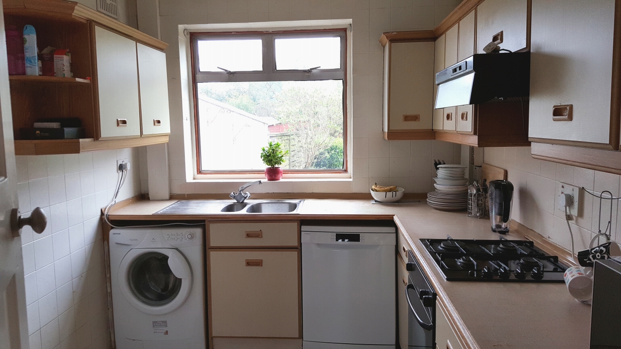 3 bedroom semi detached house SSTC in Birmingham - photograph 4.