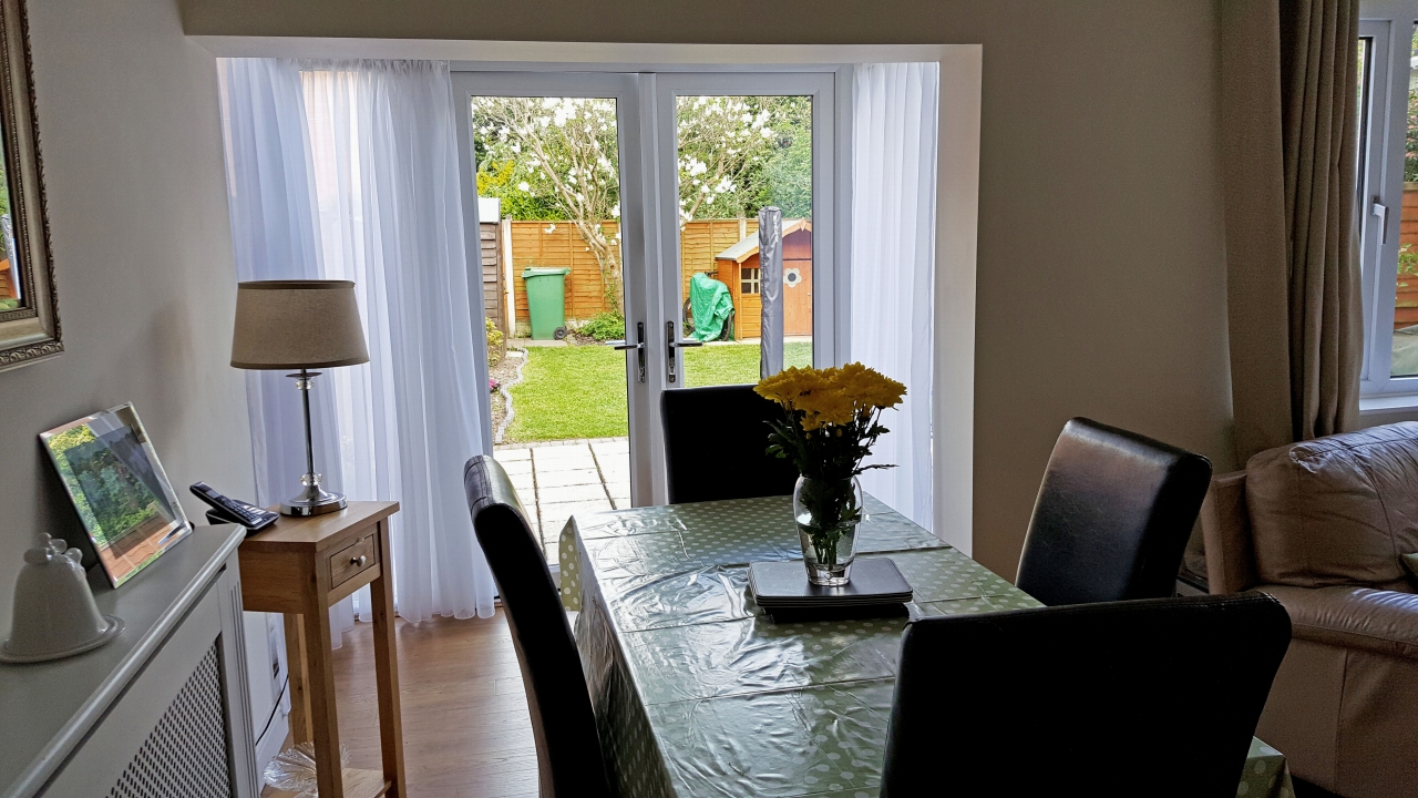 3 bedroom mid terraced house SSTC in Solihull - photograph 7.