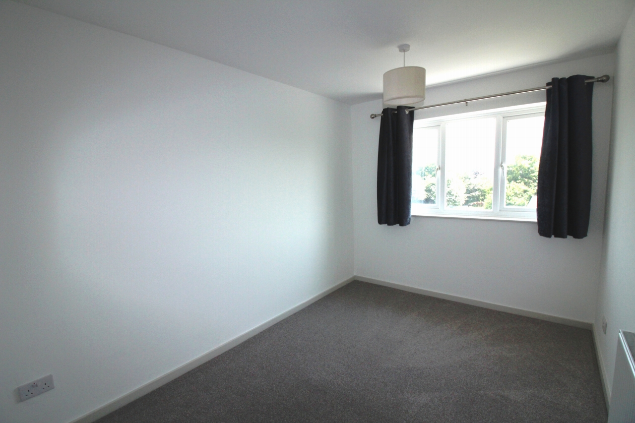 2 bedroom first floor apartment Application Made in Solihull - photograph 8.